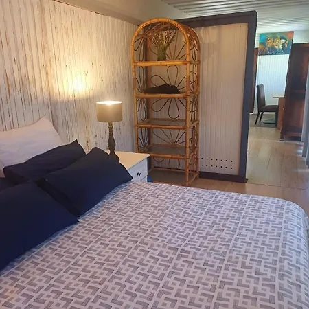 The Jbaynian Guesthouse Jeffreys Bay Exterior photo