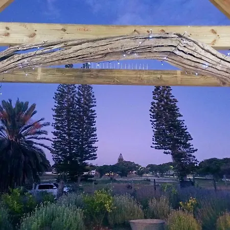 The Jbaynian Guesthouse Jeffreys Bay Room photo