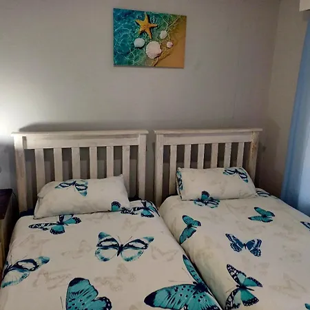 The Jbaynian Guesthouse Jeffreys Bay Room photo