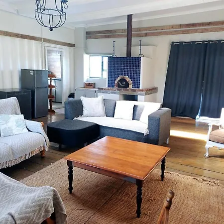 The Jbaynian Guesthouse Jeffreys Bay Exterior photo
